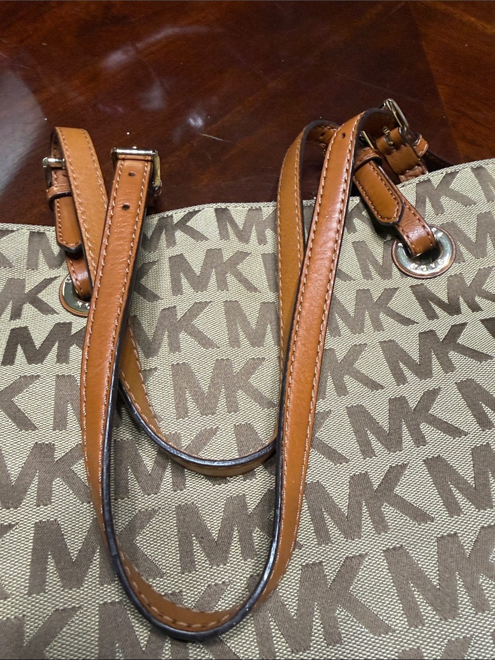 Michael Kors Tote and Wallet - Picture 6 of 13
